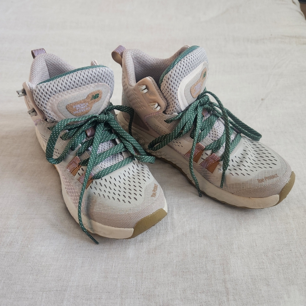 NWOT New Balance Women's Pink Grey Green Hiking Sneakers